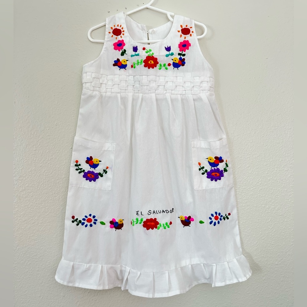 El Salvador vestido típico. The Sunshine Dress girls 4-5